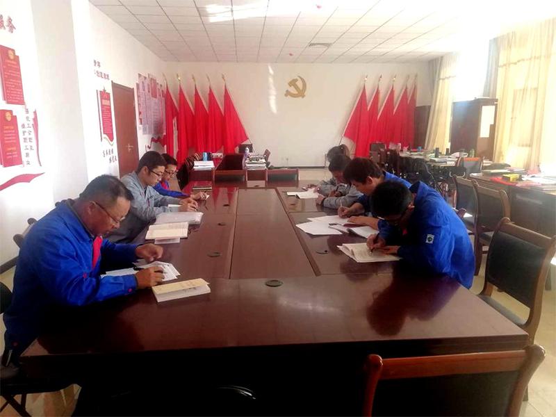 1594709153178616.png 二、(二)加强党员、团员学习,补足“精神钙”,强化理想信念,坚定共产主义信仰.png