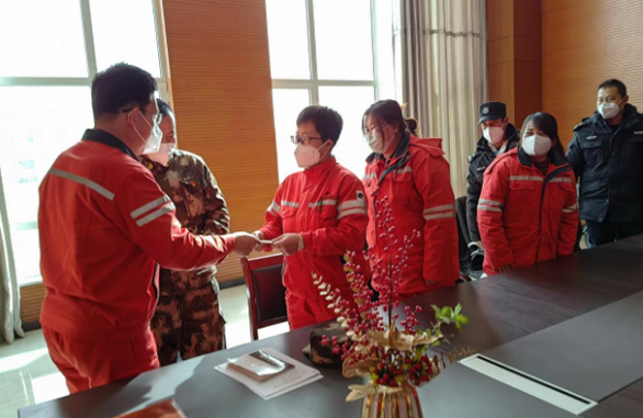 情牵基层一线 心系困难员工 情牵基层一线 心系困难员工